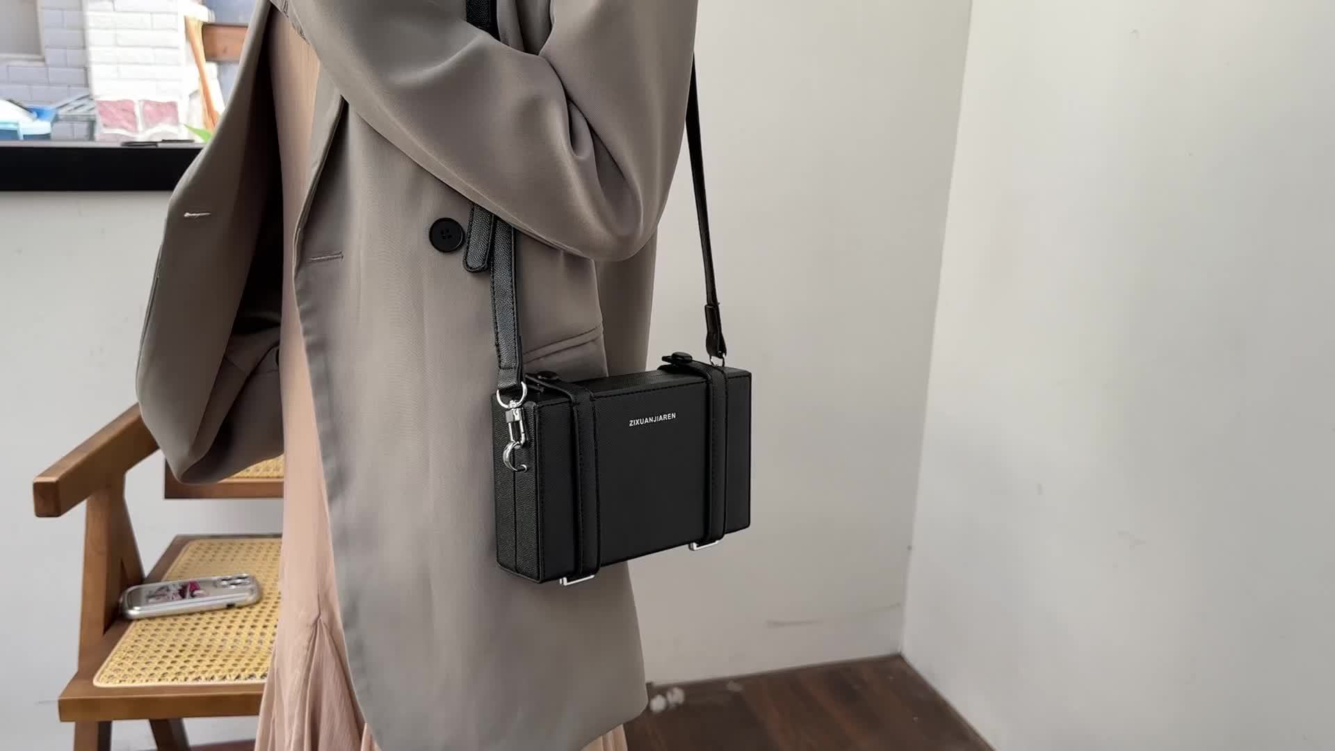 Retro Box Shape Shoulder Bag, Mini Letter Print Clutch Purse, Fashion Square  Crossbody Bag For Women - Temu