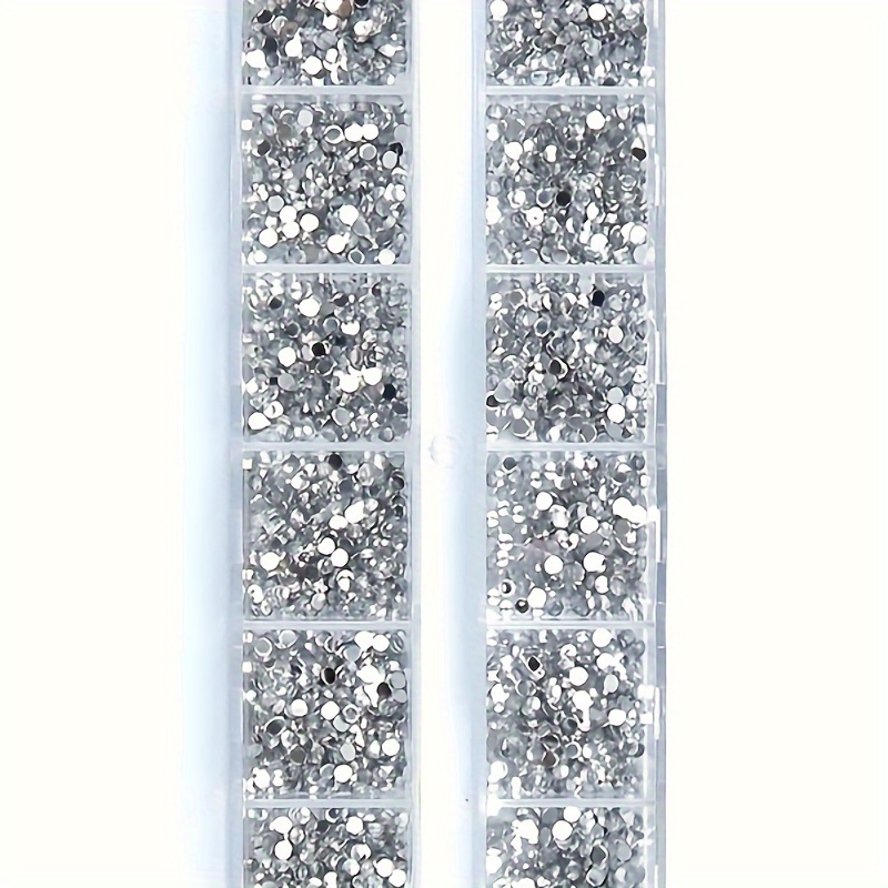 

3000 Pcs 1.5mm Silvery Mixed Rhinestones Nail Decoration Round Glitters With Case Nail Art Decorations