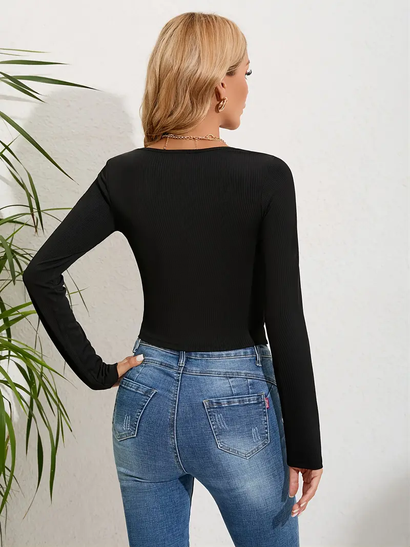 Camiseta de mujer Camiseta negra de manga larga con escote redondo