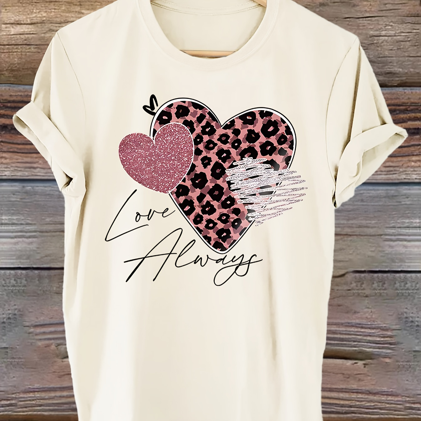 

Heart Print T-shirt, Short Sleeve Crew Neck Casual Top For Summer & Spring, Women's Clothing