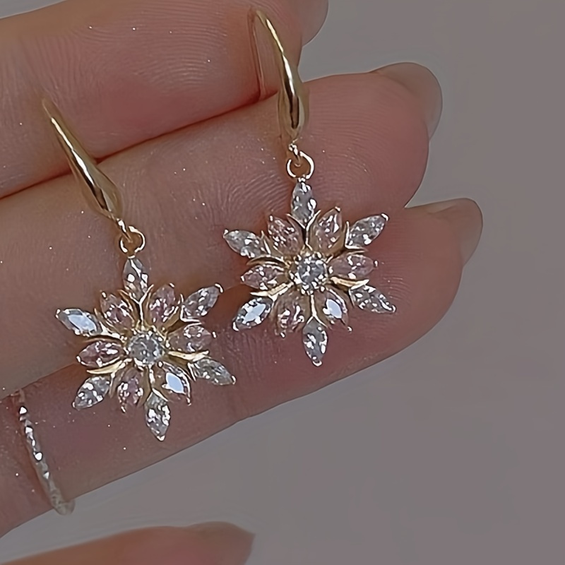 

1 Pair Elegant Snowflake Drop Earrings, Pinkish Crystal Accents, Alloy, Jewelry For Women, Christmas Gift Idea