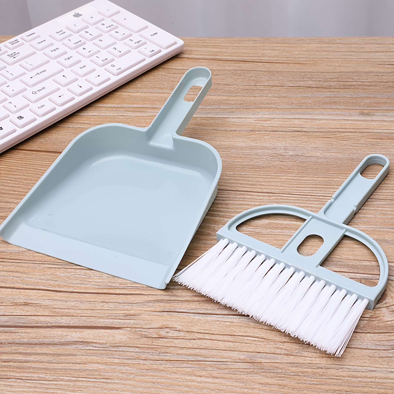 1pc Desktop Mini Broom Keyboard Cleaning Brush Small Broom Set