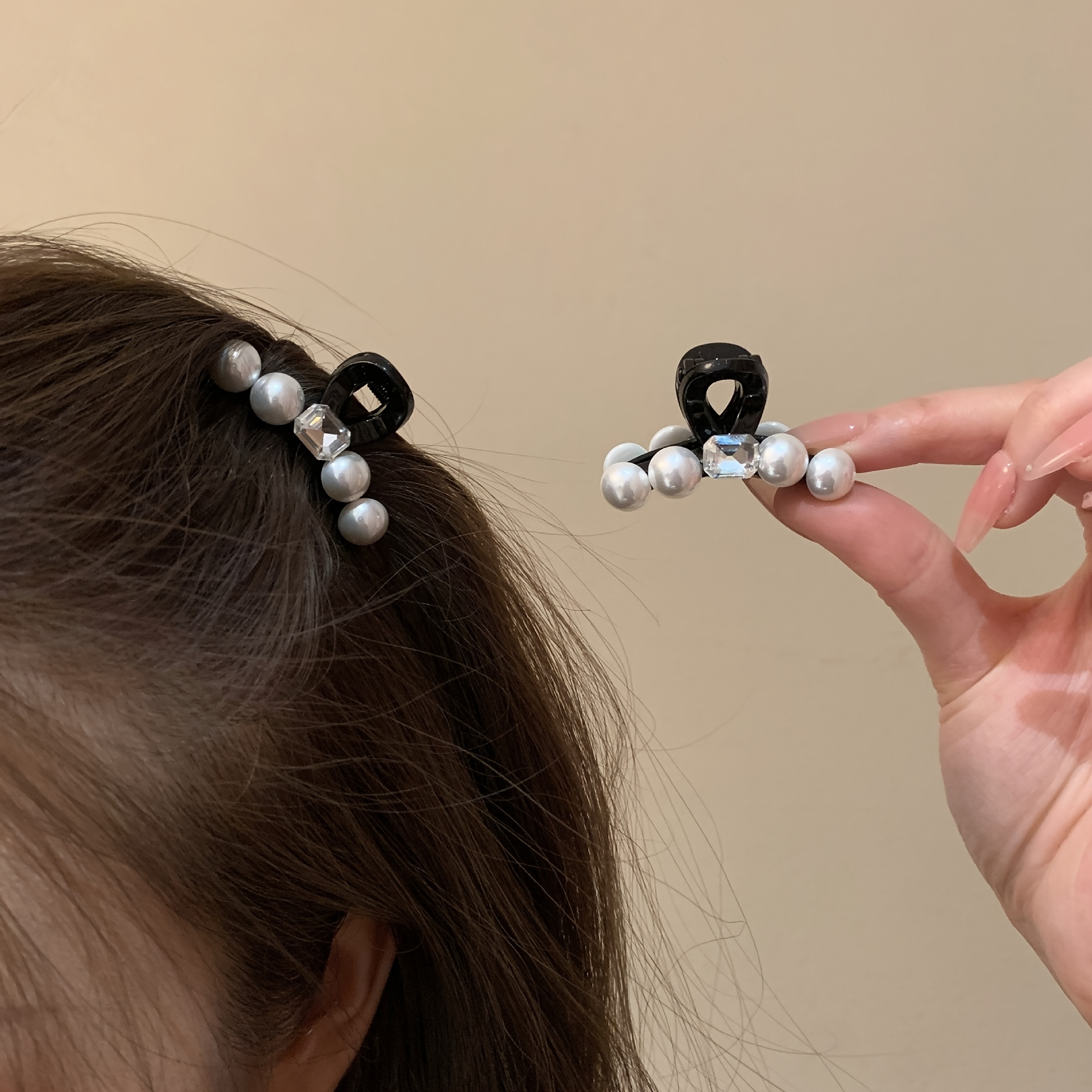 2pcs Hair Clip, Hair Pins Faux Pearl Claw Clips Headwear Hair Accessories for Women and Girls, Trendy Jewelry Gift,Temu