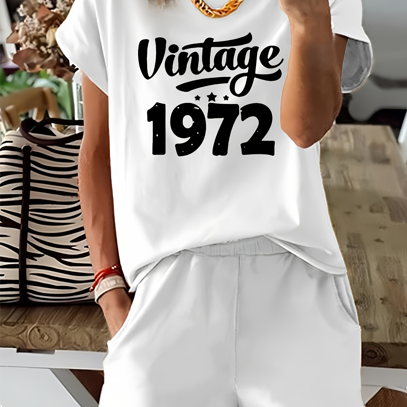 

Ensemble vintage 1972 pour femmes, imprimé de lettres, pièces, décontracté, col rond, manches courtes, t-shirt et short, tissu tricoté 96% polyester 4% élasthane, tenue toutes .