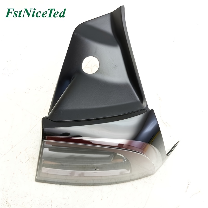 Outside Rear Tail Light (right Drive) For Tesla Model 3 Old OE: 1077398-00-F_voghion.com