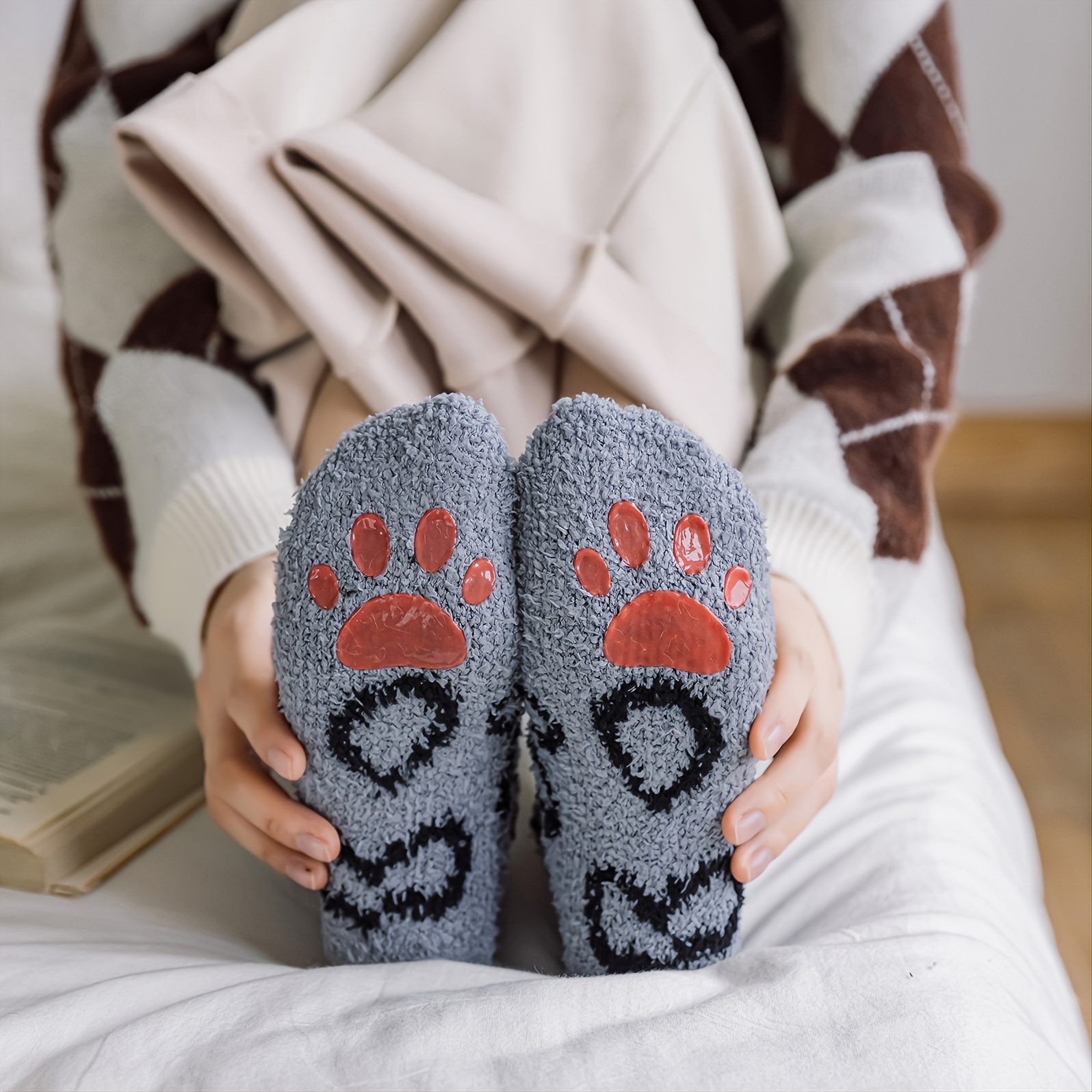 Winter Socks Women Thick Coral fleece Warm Socks Animal Cat Paw Socks Girls  Soft Floor Socks