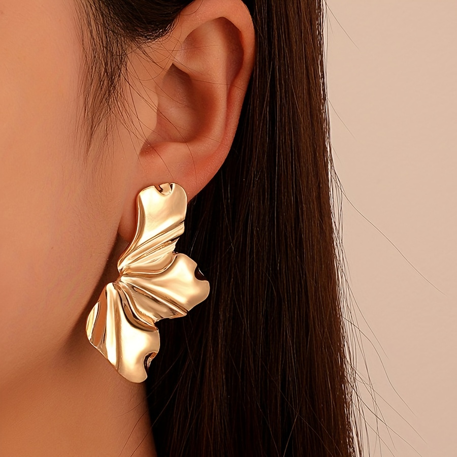 

1 Pair Of -shaped Women's Fashion Earrings For Banquet And Party Fashion Outfit