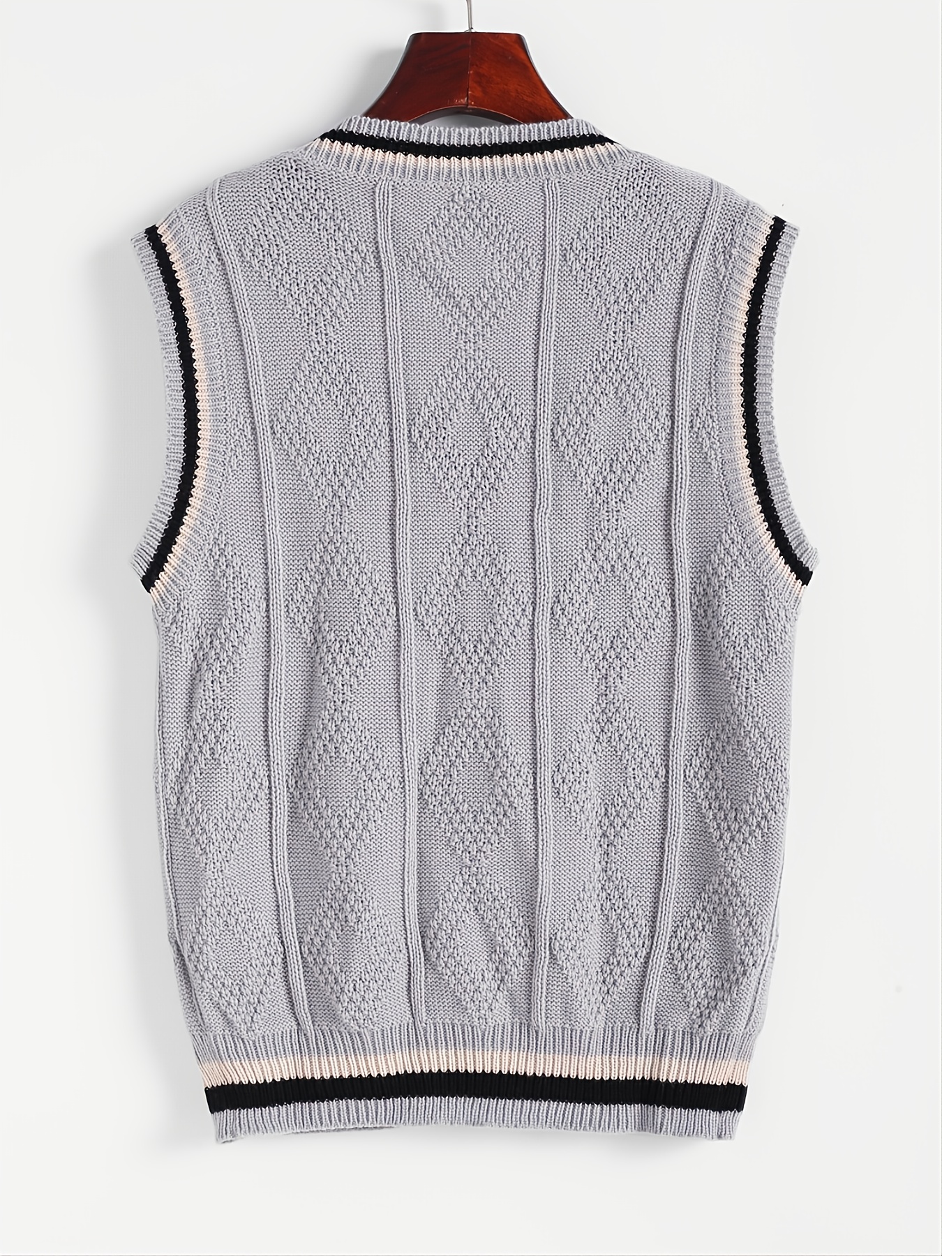 casual fall weekend outfit preppy quilted vest cable knit sweater