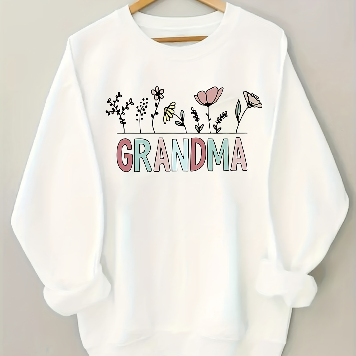 

Floral Print Long Sleeve Sweatshirt For Women - Casual Polyester Pullover With Round Neck, Regular Fit, All-season Knit Fabric, No Detail - Grandma Design