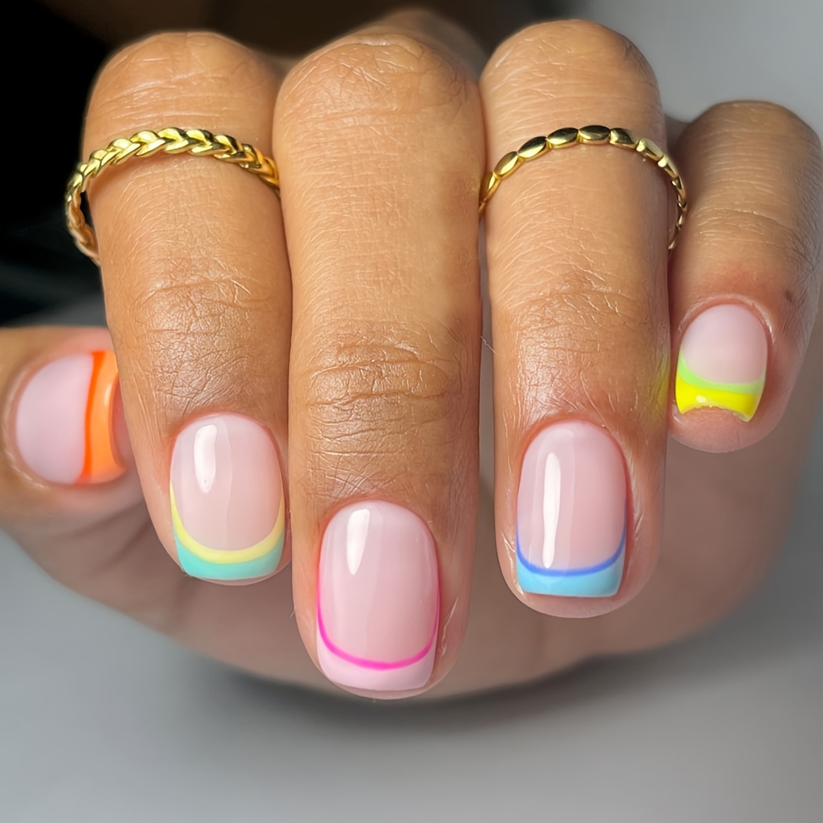 

24pcs Colored French Tip Fake Nails, Minimalist Style Pinkish Press On Nails Solid Glue On Nails, Full Cover Cute False Nails For Women Girls Daily Wear