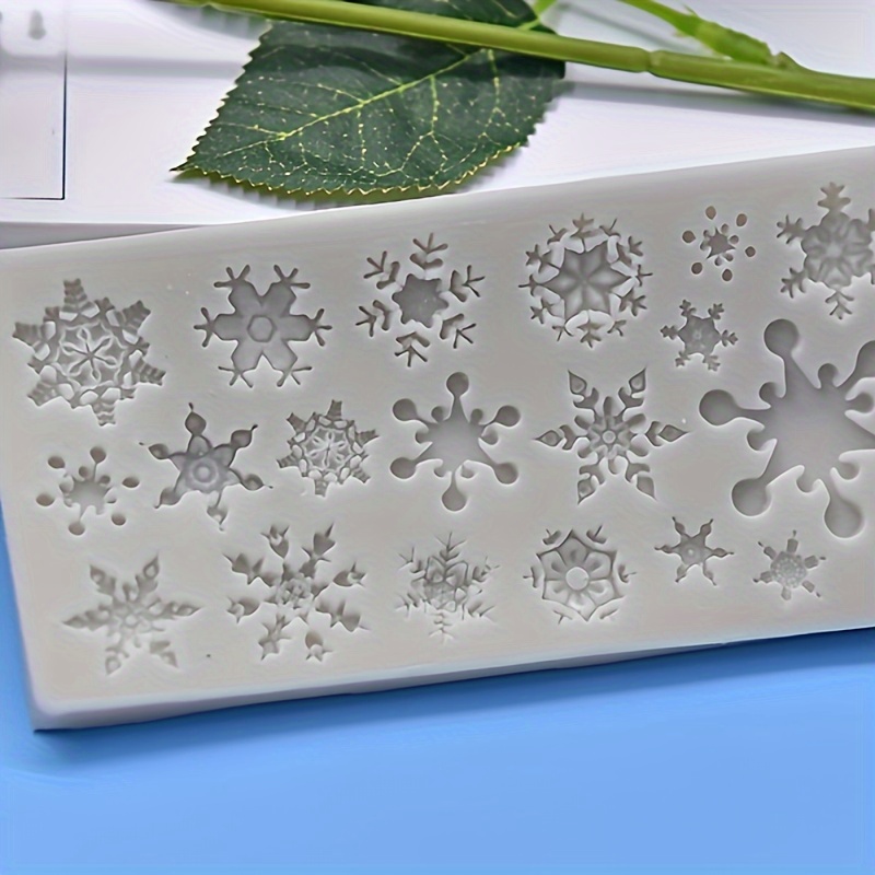 

1pc Christmas Snowflake Silicone Mold - 3d Silicone Stencil For Diy Chocolate, Fondant, Soap, Candles, Gummy, Desserts, Plaster, Polymer Clay, Ice Cubes - Baking And Cake Decorating Supplies