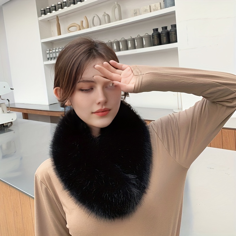 Faux Fur Collar for Women,Ladies Winter Scarf Neck Warmer Wrap : :  Clothing, Shoes & Accessories