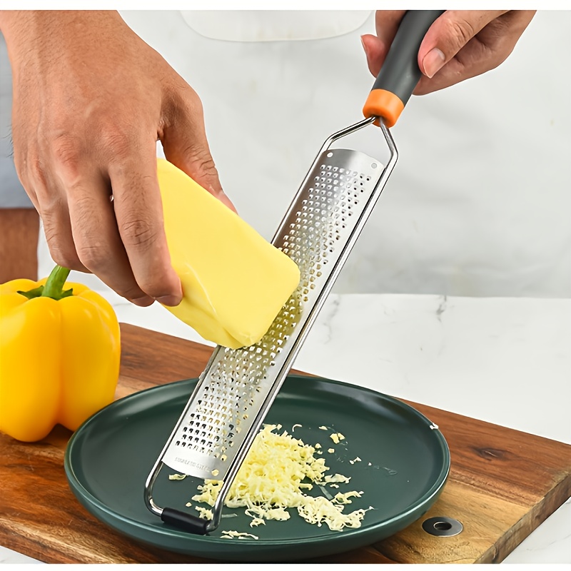 Râpe à citron Micro outil de rabotage pour zester les agrumes, gadget de  cuisine pour râper finement l'ail, le gingembre, la noix de muscade, le  parmesan, le chocolat et plus encore, acier