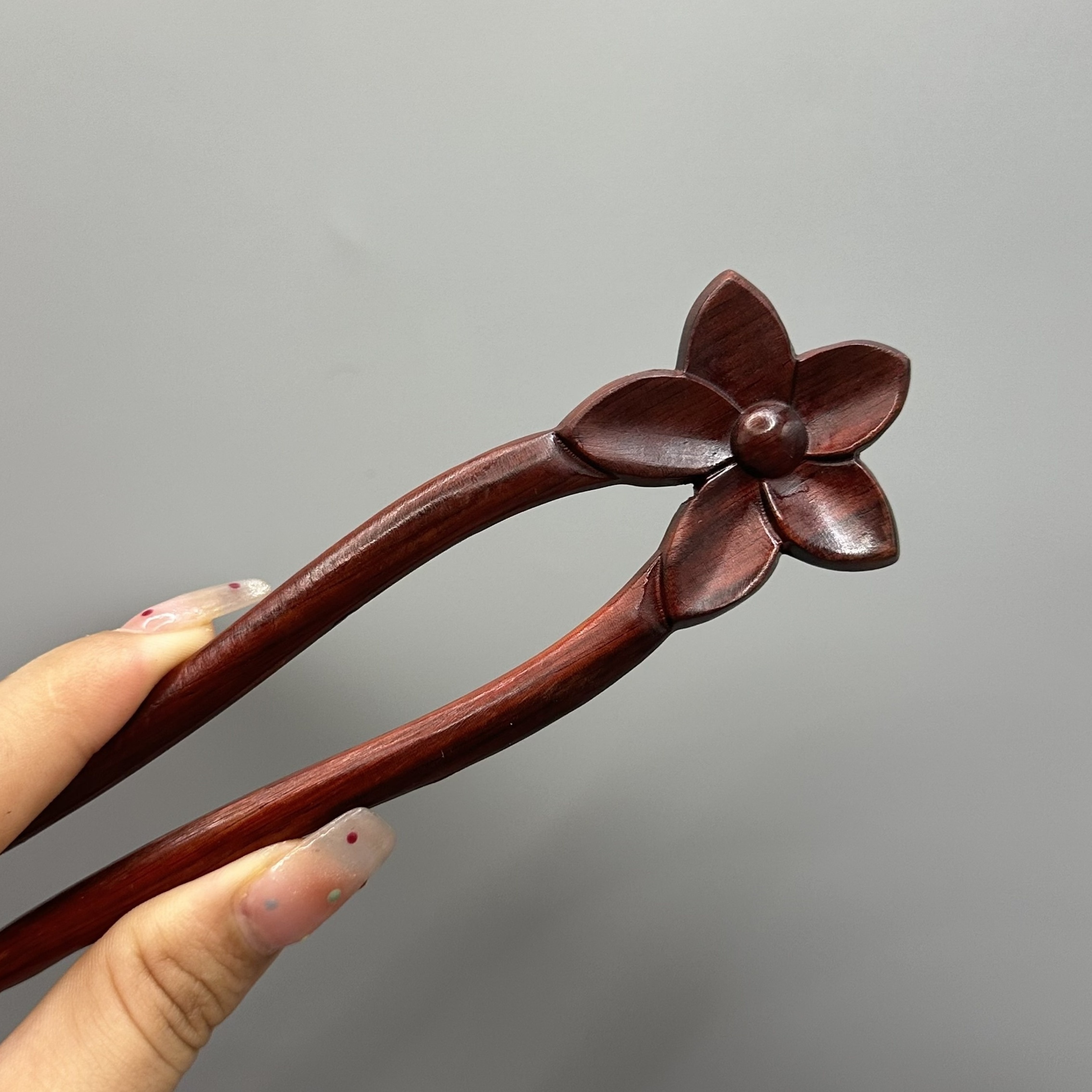 

Elegant Vintage Floral Wooden Hair Stick - Dual-pronged Hairpin For Women | Parties & Gifts