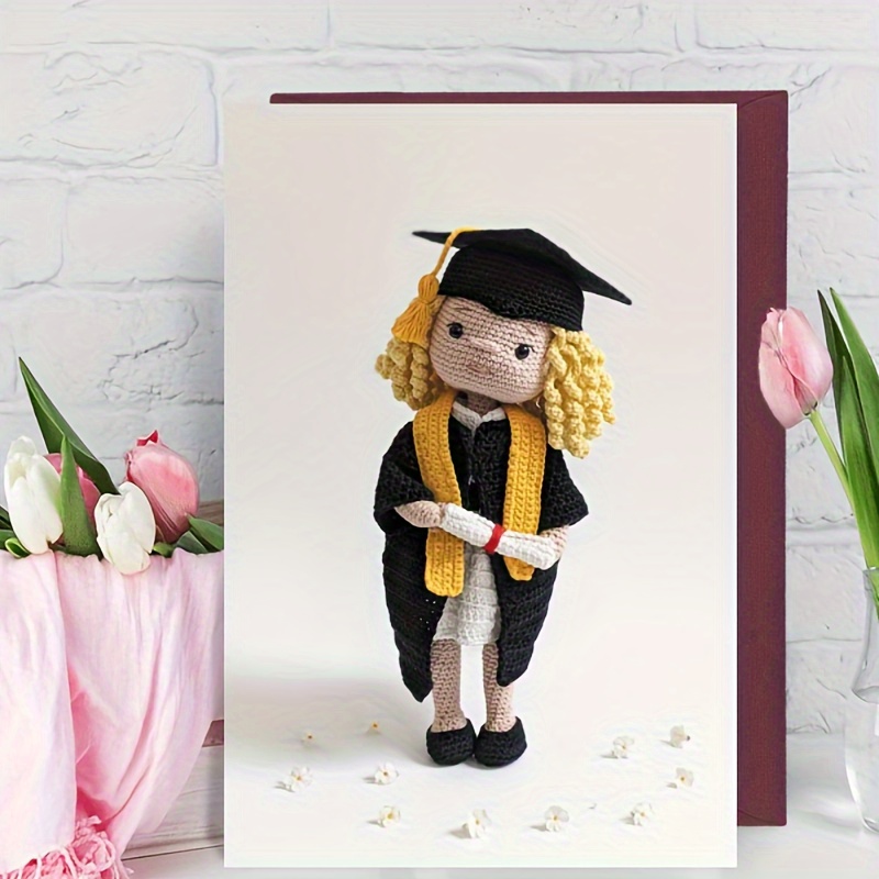 

1pc Graduation Greeting Card With Crocheted Doll In , Perfect For Any Graduate - Black Hat, Yellow Tassels