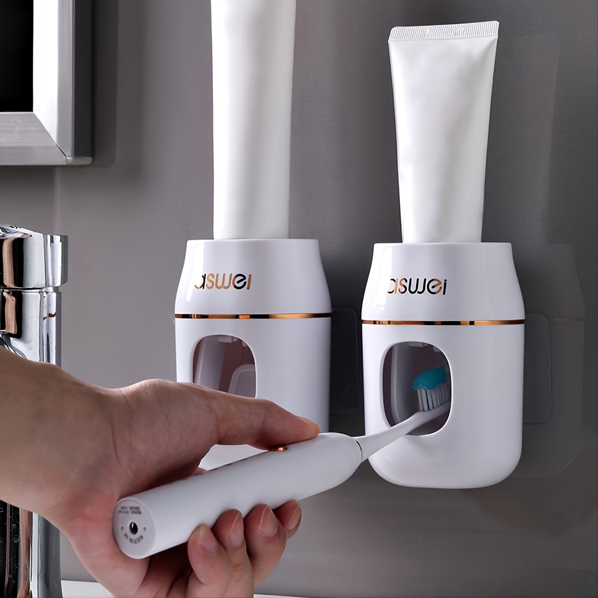 El exprimidor de pasta de dientes que arrasa en  y otros 'gadgets'  que vas a querer en tu baño