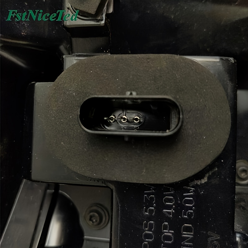 Outside Rear Tail Light (right Drive) For Tesla Model 3 Old OE: 1077398-00-F_voghion.com