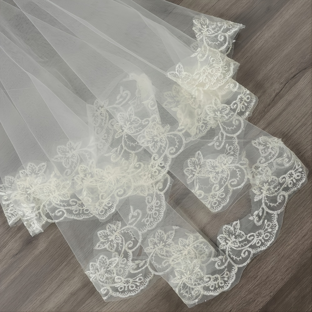 Online Shop Bridal Veil Women's Simple Tulle Short Wedding Veil Satin Edge with Comb for Wedding Bachelorette Party (Off White)