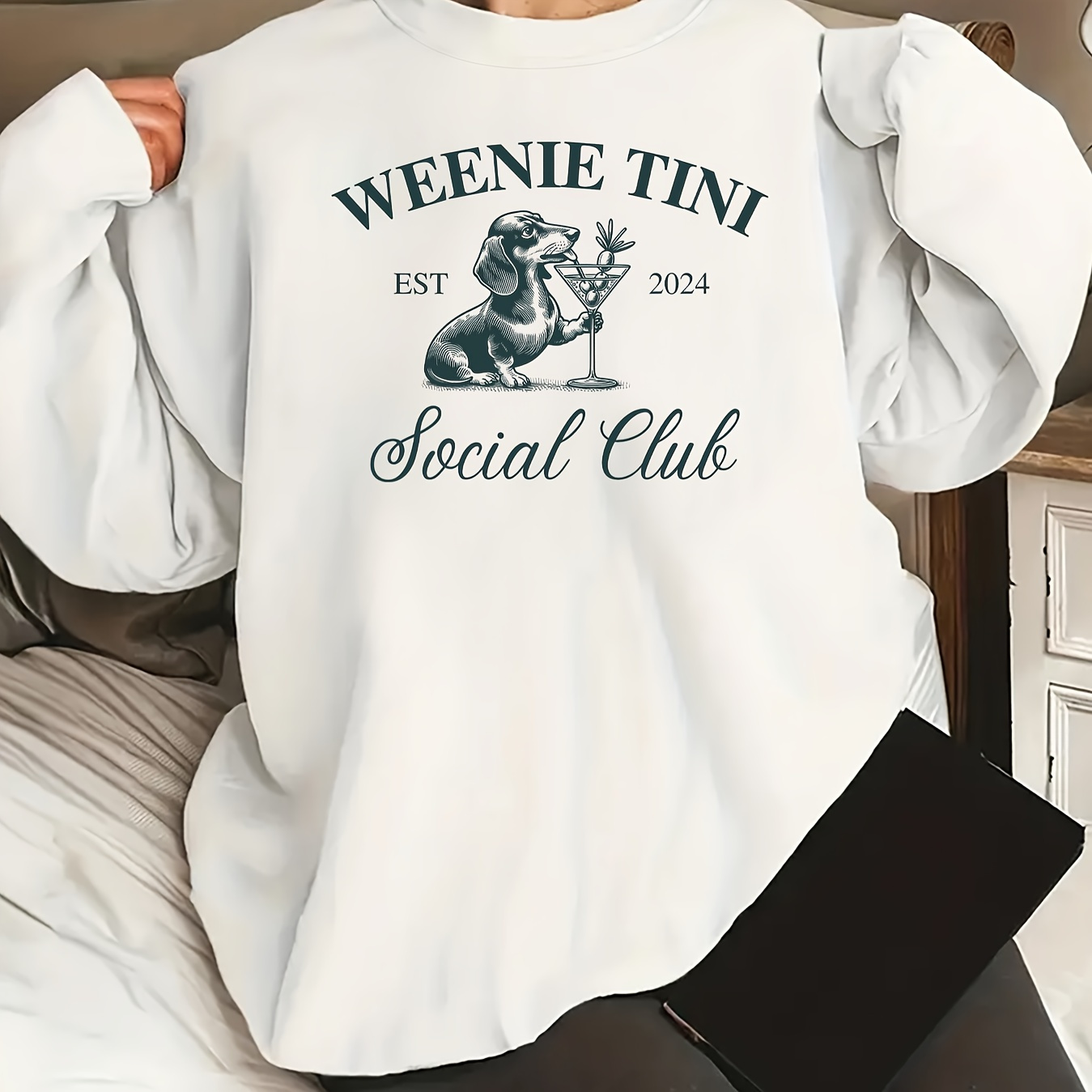 

Casual Crew Neck Sweatshirt With Weenie Tini Graphic Print And Animal Motif - Polyester Blend With Slight Stretch, Knit Fabric, Regular Fit Long Sleeve Pullover For All Seasons