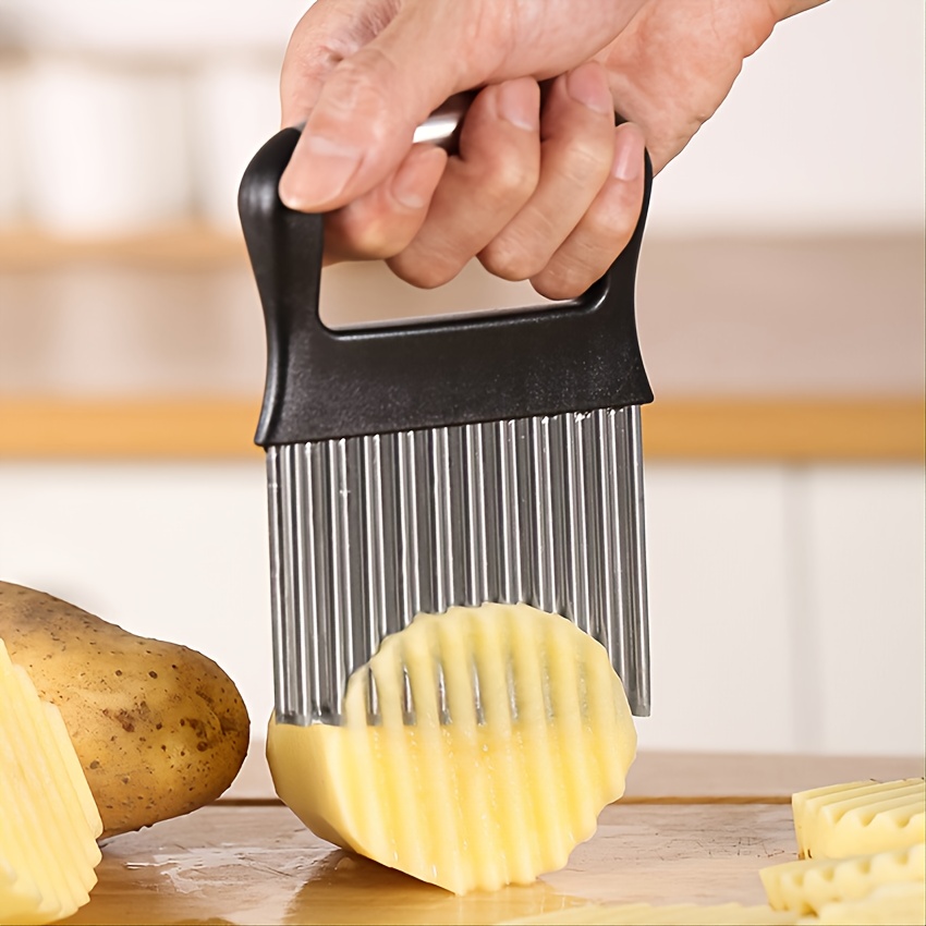HTBMALL Crinkle Potato Cutter, Wavy Chopper Knife, Upgraded Stainless Steel  Blade, Safe Kitchen Tools Wavy Slicer for Fruit, Vegetable, Carrot, Potato
