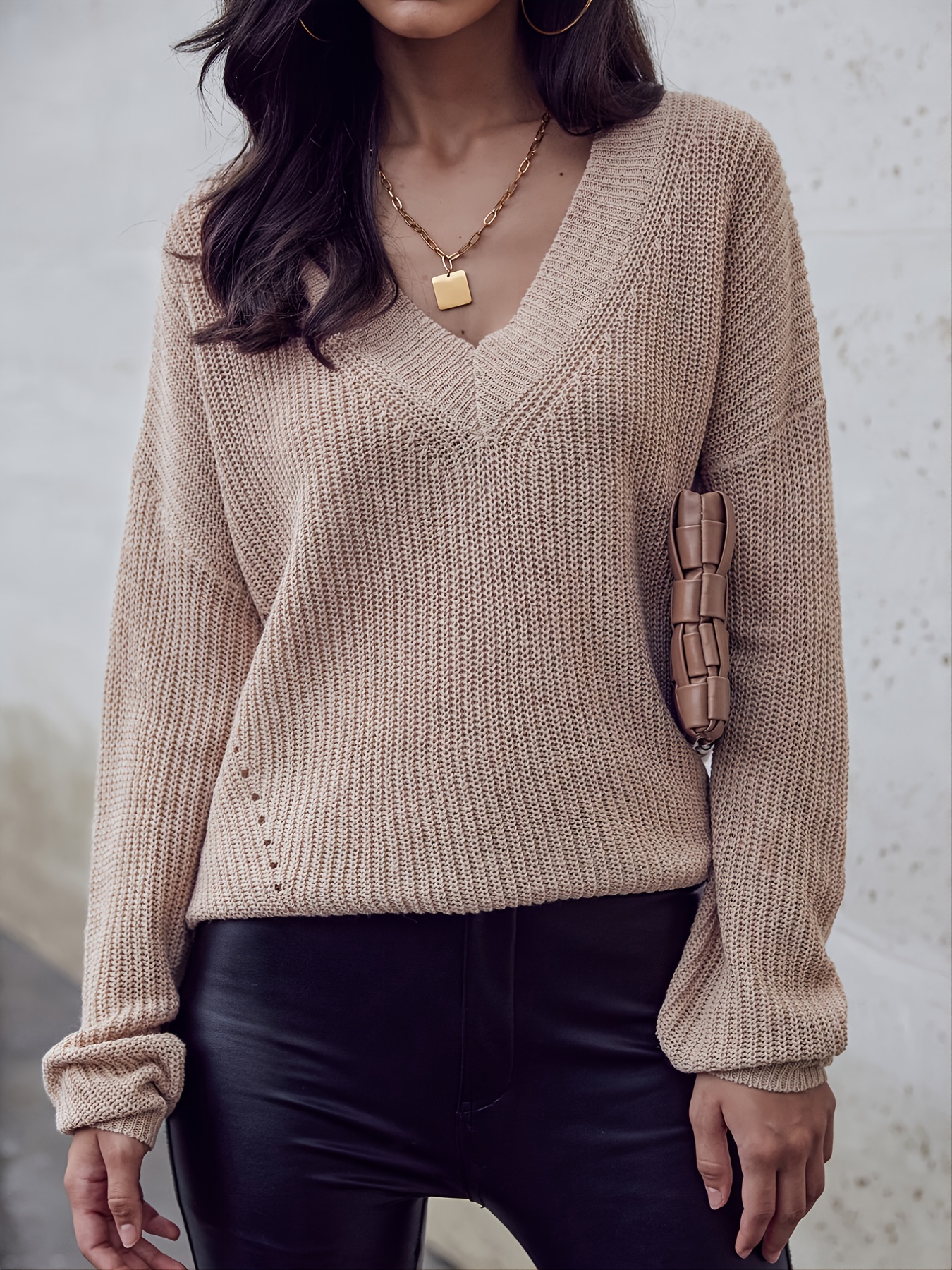 Oversized v-neck sweater - Women