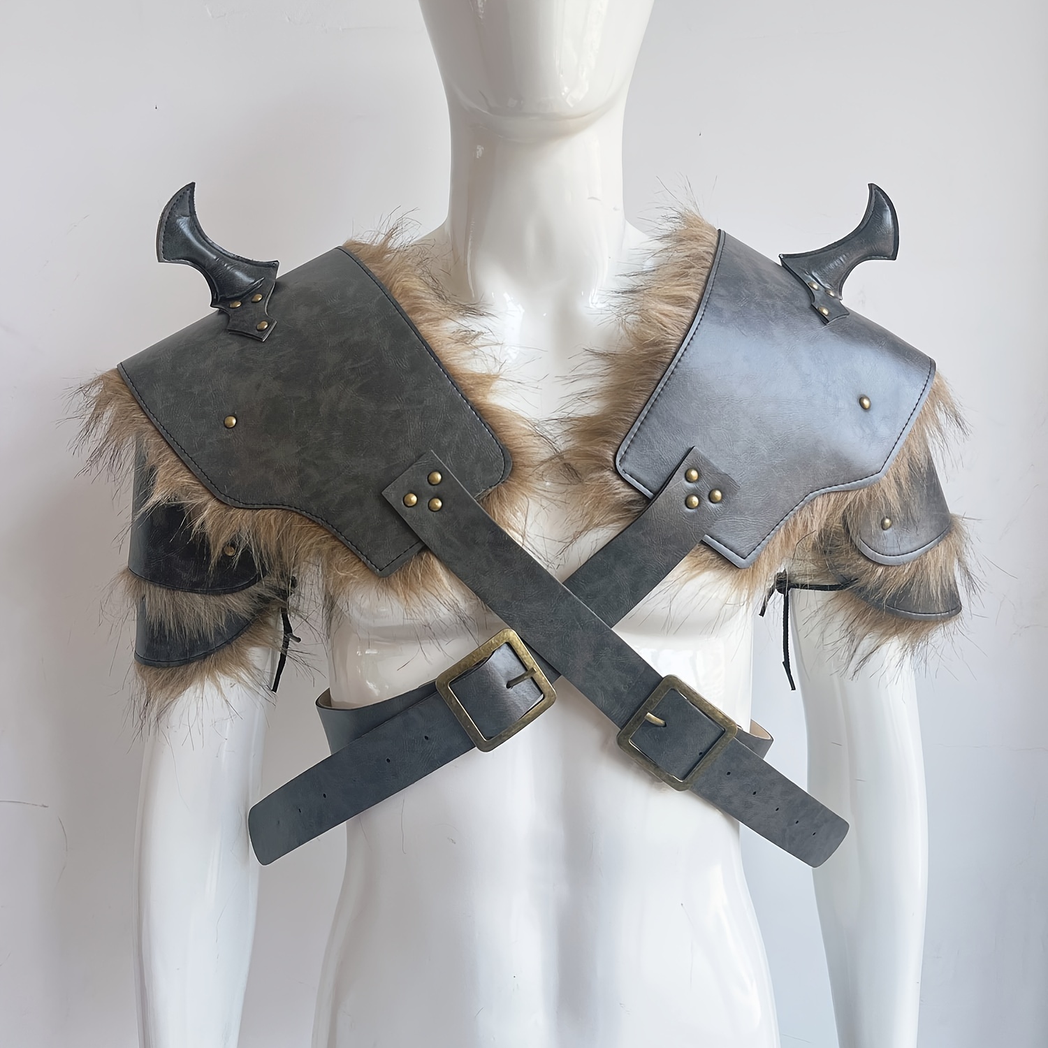 1pc Medieval Embossed Arm Bracers Retro Rivet Halloween Pu Leather