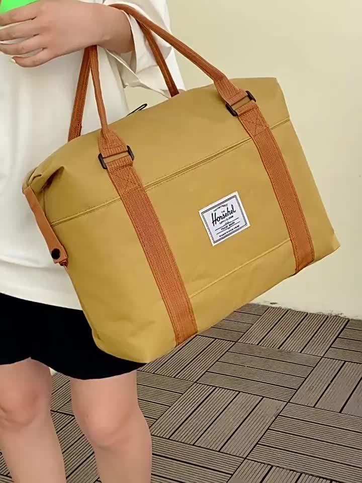 Lightweight Sports Handbag Large Capacity Duffle Bag