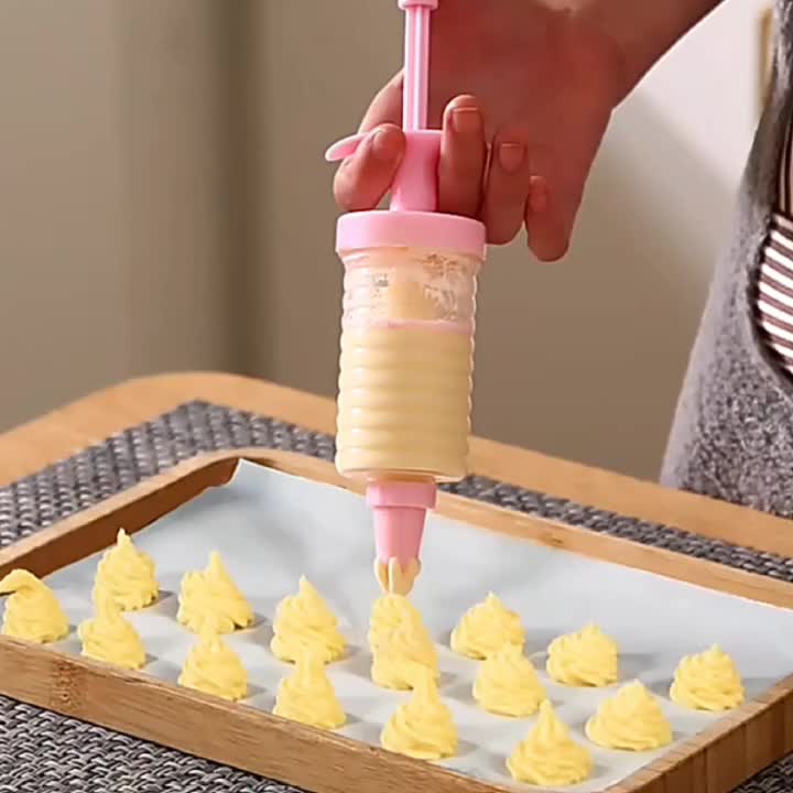 8pcs Cake Decorating Kit with Piping Nozzles Baking Tools