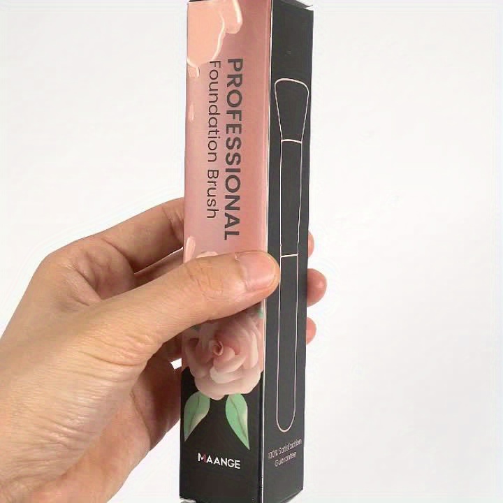 MAANGE Oval Foundation Brush for All Skin Types