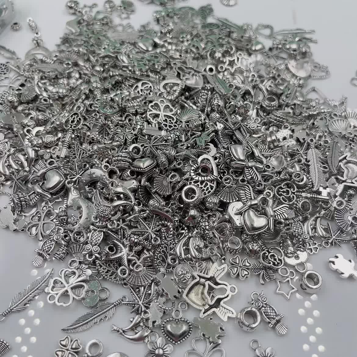 CHuangQi 100pcs Bulk Lots Jewelry Making Charms, Mixed Smooth Metal Charms,  Pendants Bracelet Necklace Jewelry Making and DIY Craft Accessories