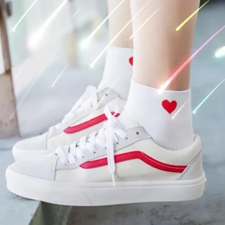 5 Pairs of White Heart-Patterned Socks, Comfortable Athletic Socks