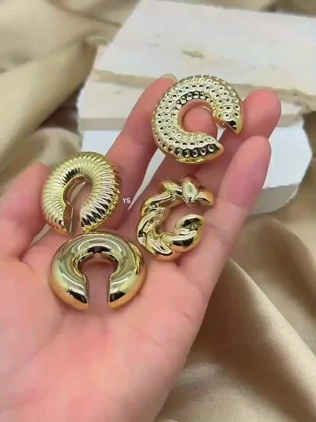 Women's 4-Piece Exaggerated C-Shaped Punk Spiral Ear Clip Set