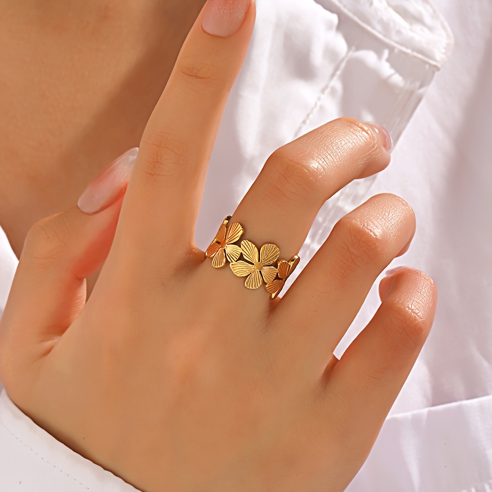 

18k Golden Plated Stainless Steel Floral Ring For Women, Simple Style No Mosaic Daily Wear Jewelry - 304 Stainless Steel Flower Statement Ring