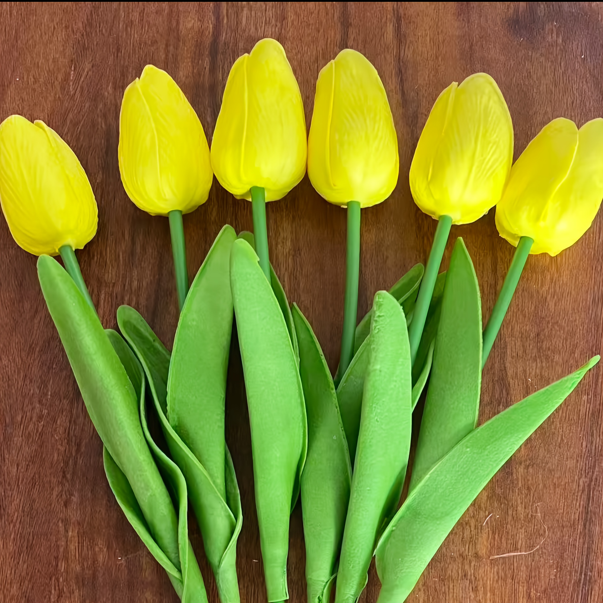Image of 6pcs Realistic Bouquet Kit Suitable For Weddings, Decor, Parties - Winter-ready Artificial Tulips With Plastic , Low Maintenance & For Valentine's Day, Christmas, Hanukkah, Thanksgiving Centerpiece