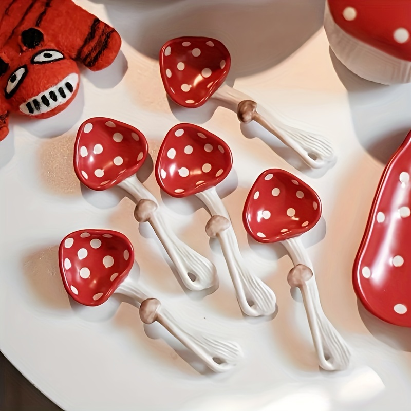 

1pc Ceramic Spoon, Cute Cartoon High-value Mushroom Spoon, Ceramic Hand-painted Underglaze Color Spoon, Creative Ceramic Red Mushroom Spoon, Cartoon Spoon, Cute Cutlery