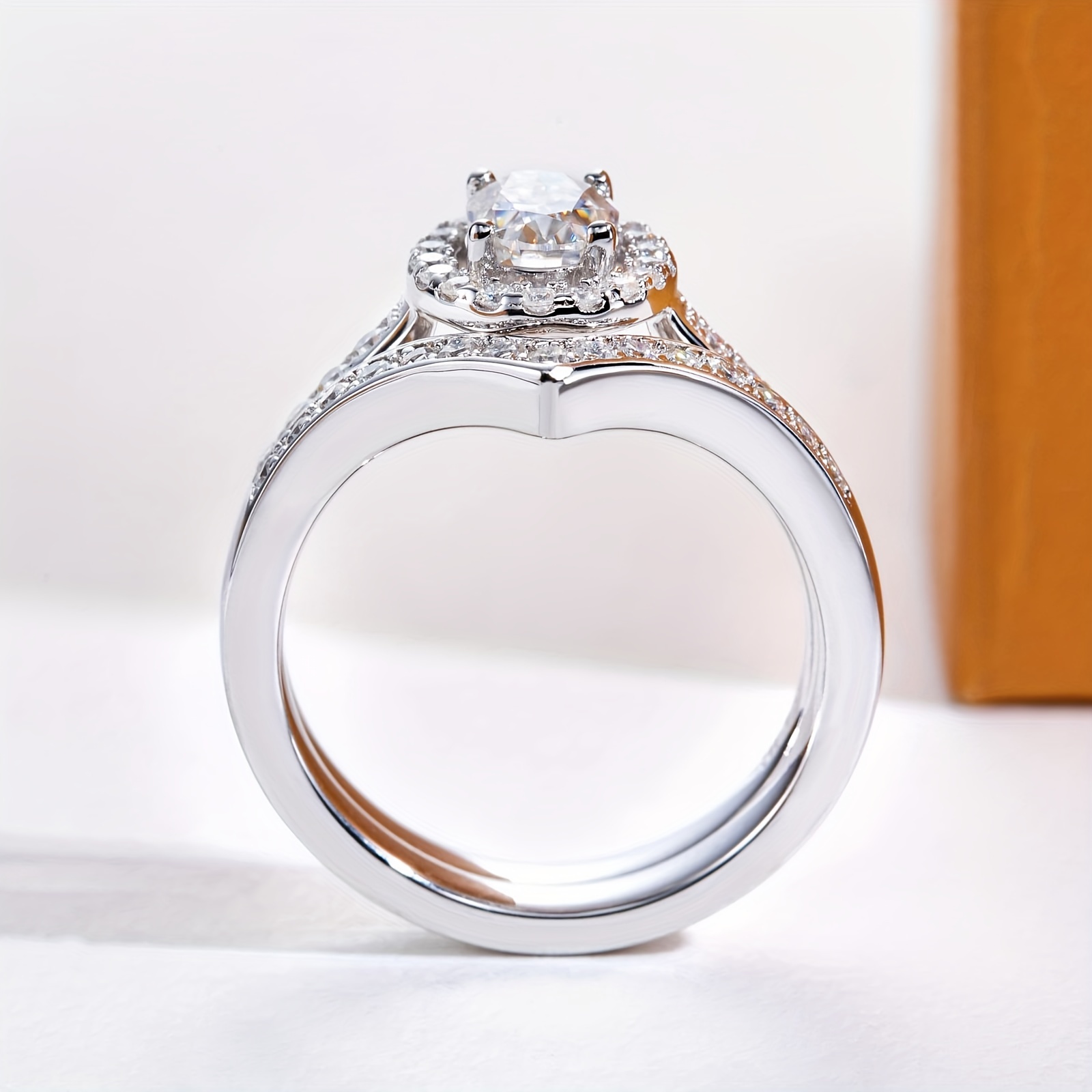 Elegant 925 Silvery Moissanite Ring, 1.5-Carat