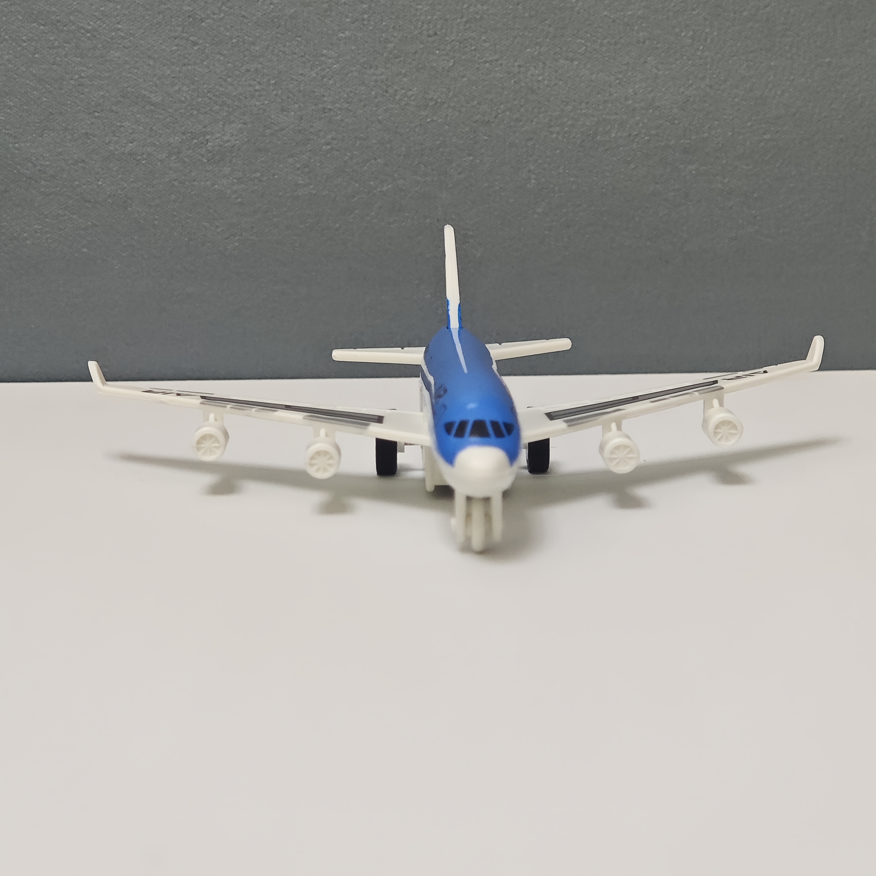 TEMU Aereo giocattolo blu in metallo a retrocarica, di aereo in , auto giocattolo, regalo di compleanno , progettato per collezionisti e appassionati
