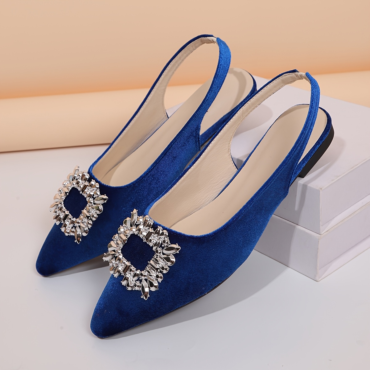TEMU Chaussures d'été élégantes et confortables pour femmes, à bout , plates, décontractées et , avec une boucle carrée décorative en velours