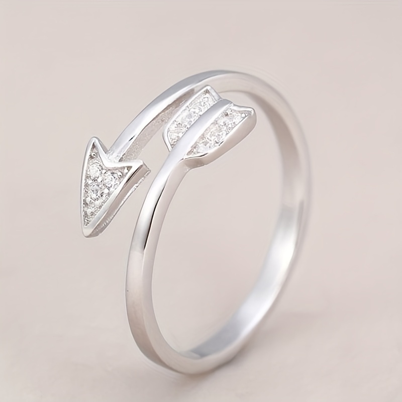 Women's Vintage Minimalist Arrow Design Open Ring, Synthetic Zirconia