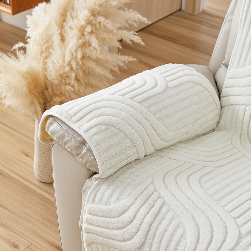 [1pc Soft Velvet Sofa Cover] 1pc Durable Pet-Friendly Soft Velvet Sofa Cover | Machine Washable Polyester Slipcover for Living Room and Office Decor | Mixed Color, 200-250gsm, Elastic-Band Couch Protector