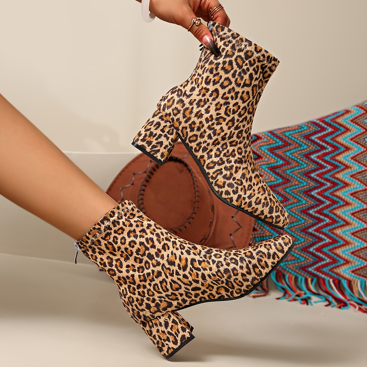 

Bottines à talons hauts décontractées à imprimé léopard et fermeture à glissière