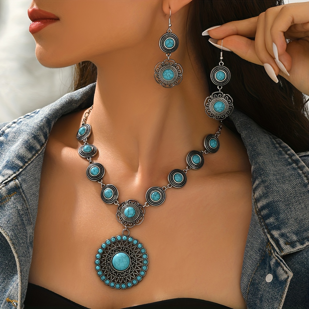 Image of 2pcs Set Women's Autumn/winter Bohemian Style Turquoise Jewelry Set, Includes Chain Necklace + Matching Series Hook Earrings, Alloy Inlaid Turquoise, Vintage , Adds An Exotic Touch To Daily Outfits