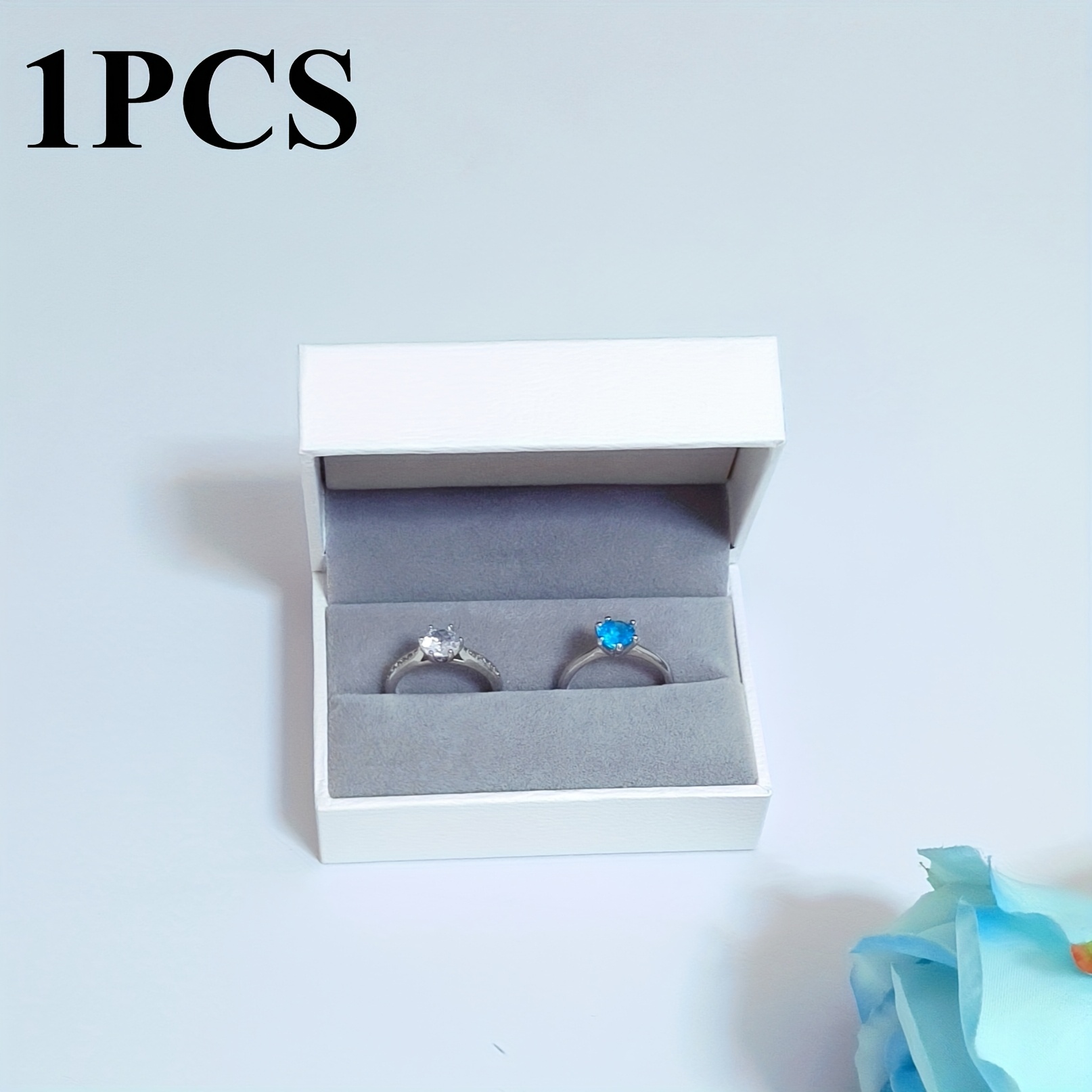 Image of A Luxurious And Light Ring Box Made Of Plastic, Which Can Hold Rings And Earrings, Is Suitable For Packaging Decorations For Christmas, Valentine's Day And Weddings