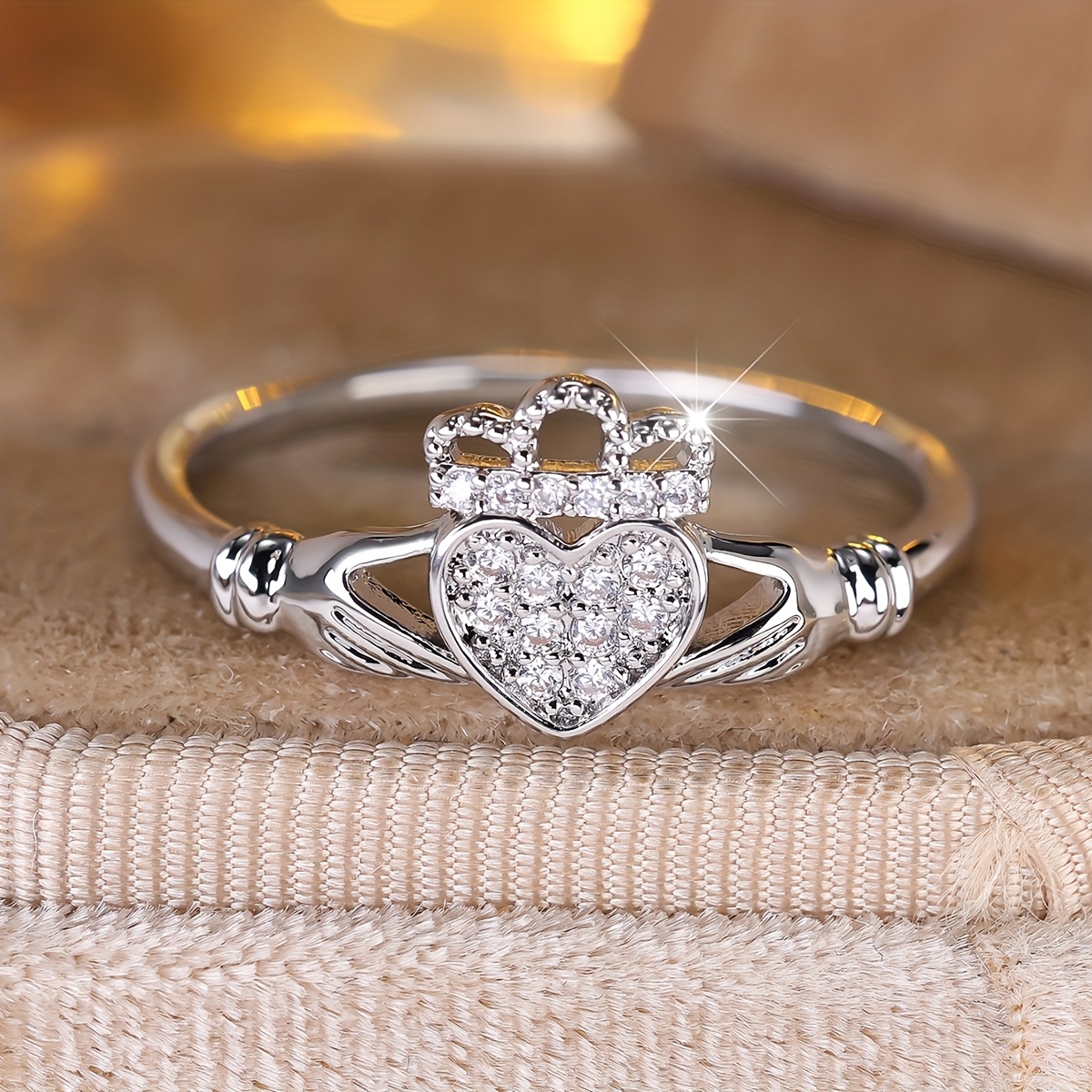 Luxurious Women's Heart-Shaped Crown Ring with Cubic Zirconia