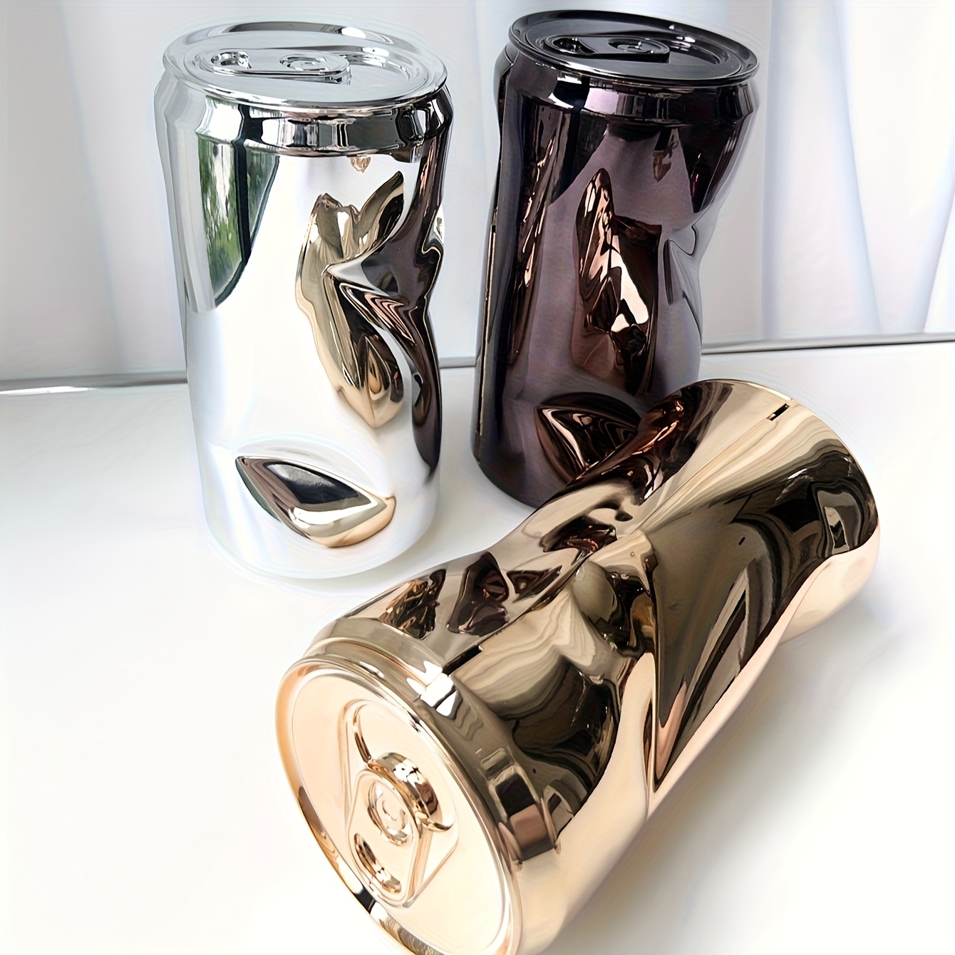 Electroplated glossy metallic chain evening bag, a stylish accessory for banquets and parties