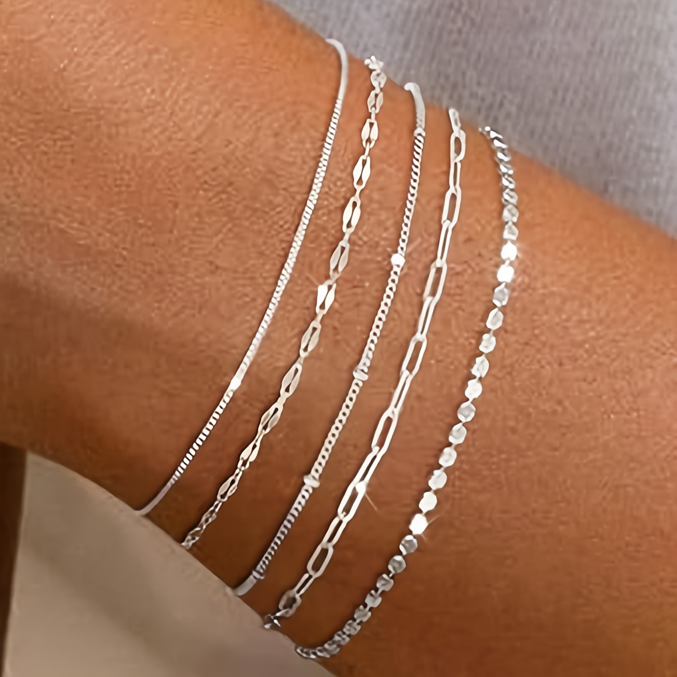 TEMU Set de 5 pulseras de cadena delgada para combinar, con un diseño fácil y casual que es versátil y elegante