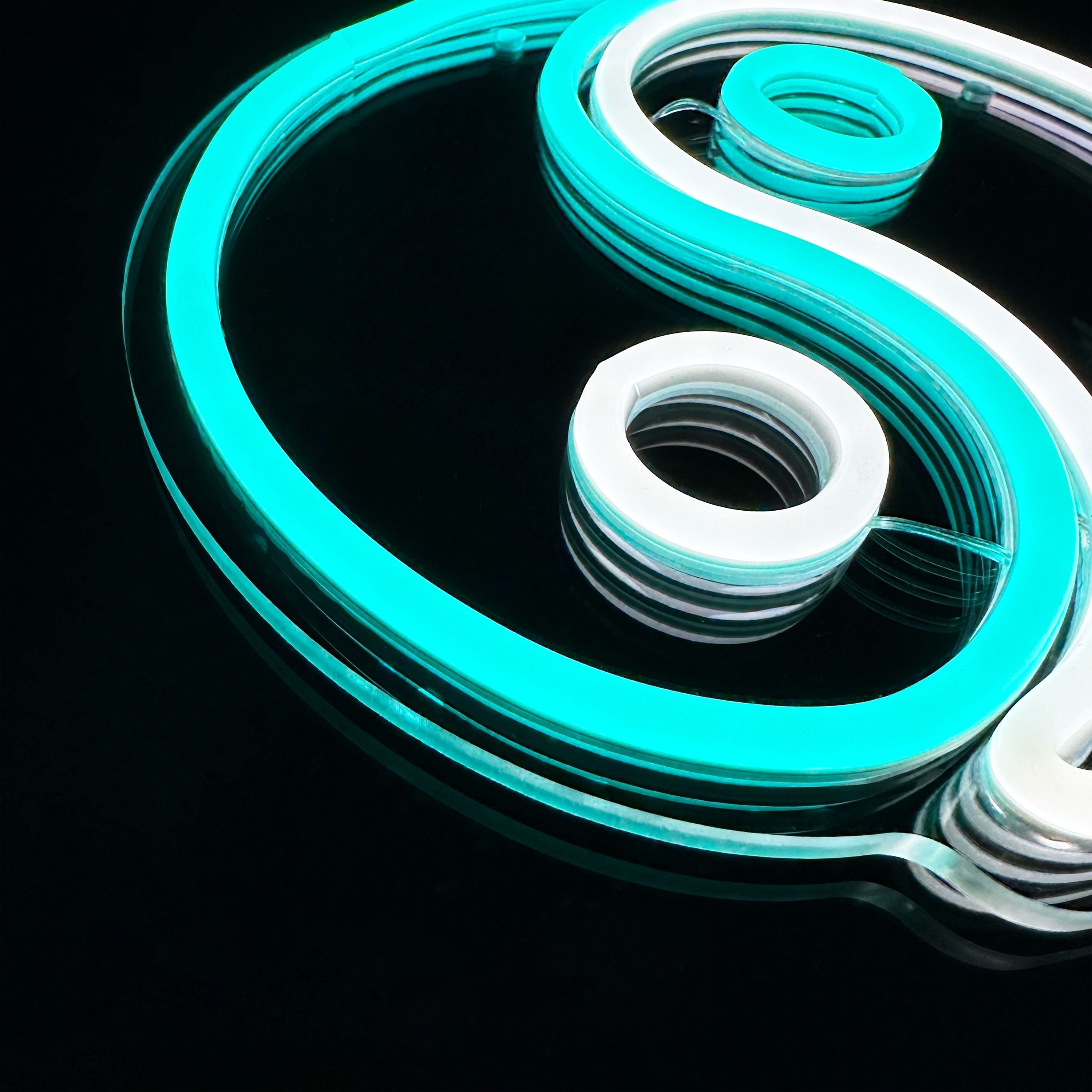 SZREBOW Tai Chi Neon Sign, LED Yin and Yang Door Mount Light with USB Power, Switch Control, Multipurpose Decor for Bedroom, Living Room, Game Room, Man Cave, Party, No Battery Required, Single Color