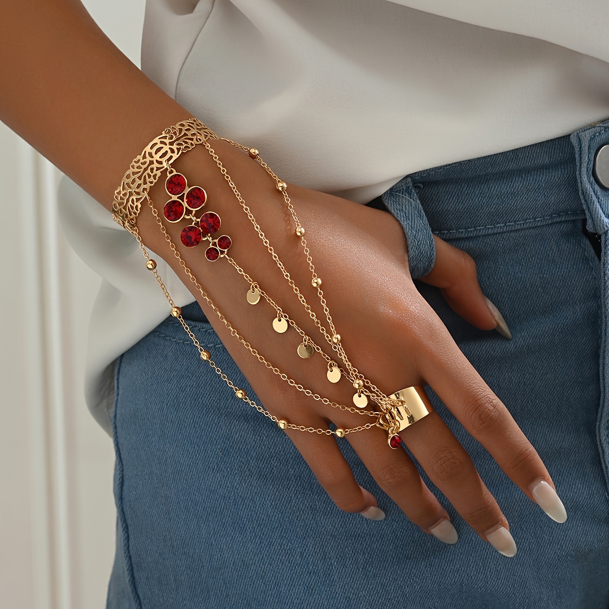 

Inlaid Shiny Rhinestone Finger Ring Bracelet Luxury Hand Back Chain Jewelry Decoration For Women