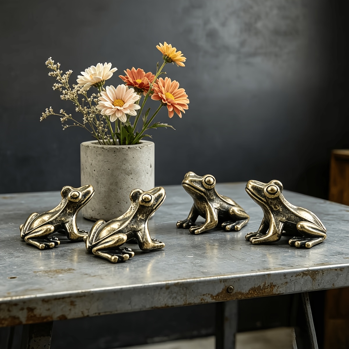 TEMU Lot de 4 ornements vintage en laiton de rainette à points-, figurines miniatures de grenouille en métal, touches décoratives de style vintage ,
