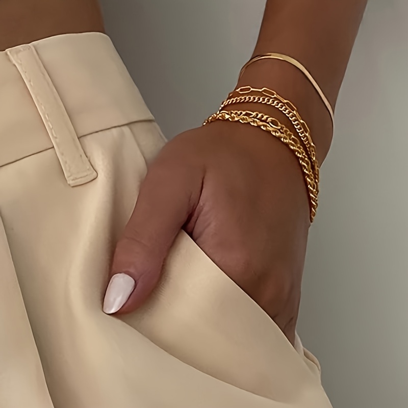 

5pcs Minimalist Hand Jewelry Metal Chain Set - Copper, Vintage Style Bracelets For Women - Ideal For Holiday Gifts And Casual Attire